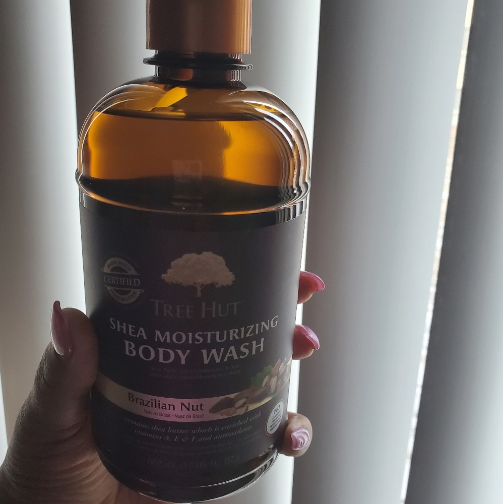 Tree Hut Brazil Nut body cleanser